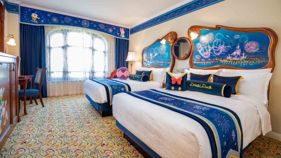 Donald Duck Celebration Room · ejemplo de categoría
