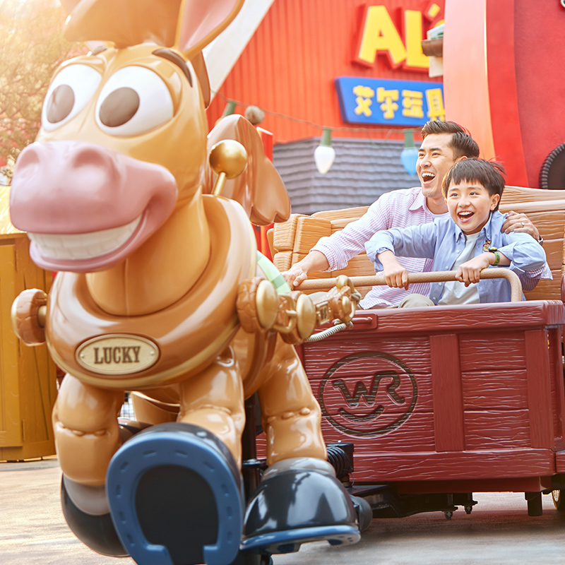 Woody's Roundup | Attractions | Shanghai Disney Resort