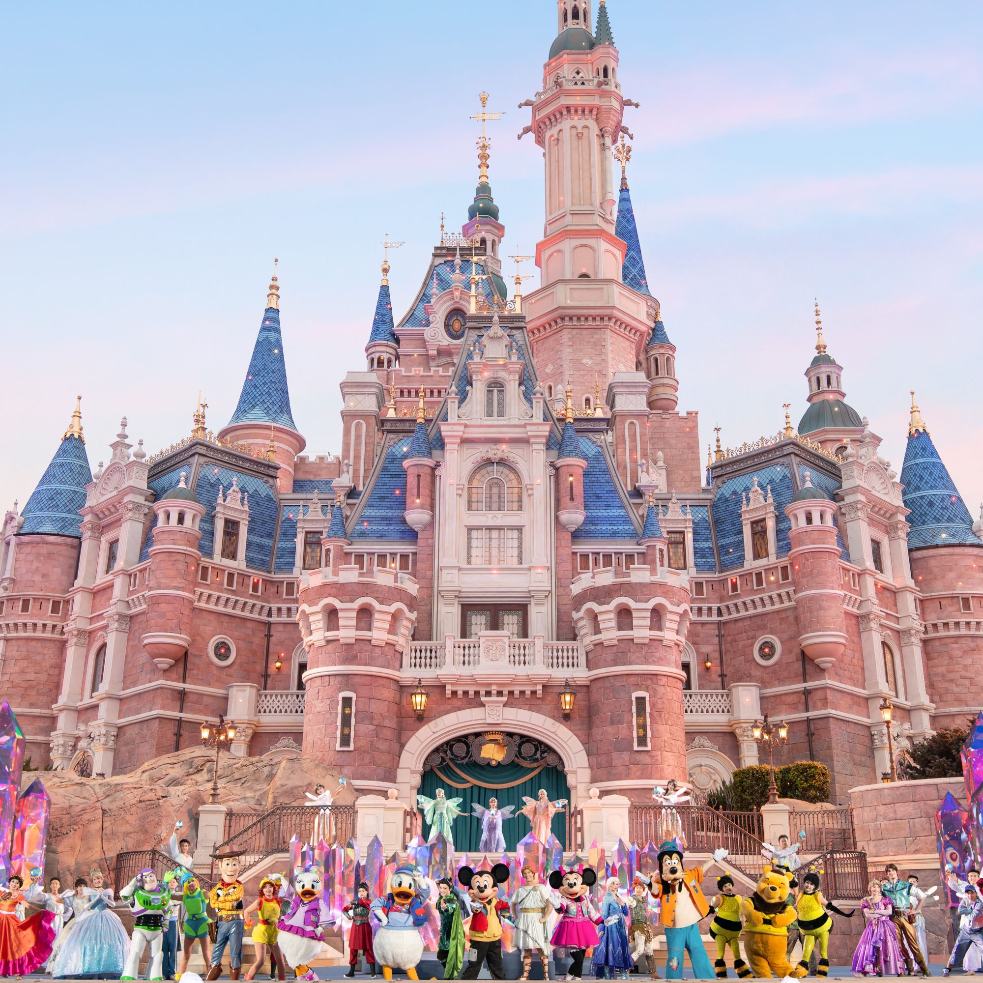 The Heart of Magic | Entertainment | Shanghai Disney Resort